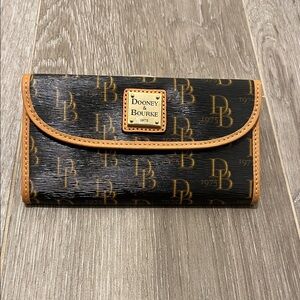 Dooney & Bourke Signature Logo Wallet – Brown with Tan Trim